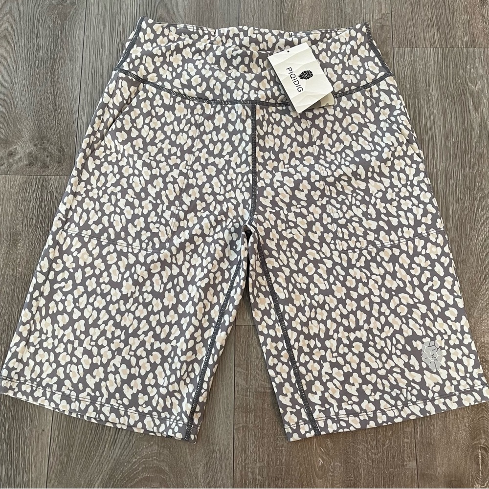 New Piqidig Yellow Grey Cheetah Print Athletic Biker Shorts Size XS